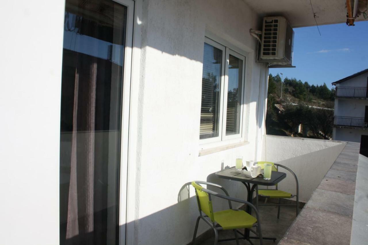 Apartments Monika Omis Ngoại thất bức ảnh
